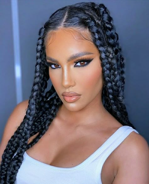 Braids Makeup Look, Box Braids Makeup Looks, Megan Thee Stallion Makeup Looks, Megan Thee Stallion Makeup Tutorial, Box Dreads, Red Lips Makeup Look, Face Beat Makeup, Easy Everyday Hairstyles, Web 1