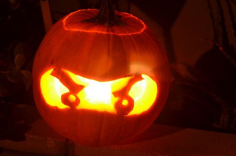 Ninjago Pumpkin | Flickr - Photo Sharing! Ninjago Pumpkin Carving, Ninja Pumpkin Carving, Ninjago Pumpkin, Ninja Pumpkin, Kids Pumpkin Carving, Minecraft Pumpkin, Pumpkin Inspiration, Halloween Snacks For Kids, Cute Pumpkin Carving