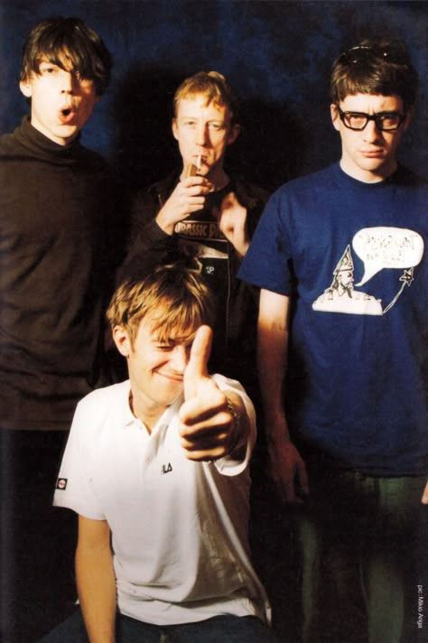 Blur Band Wallpaper, Band Wallpaper Iphone, Modern Life Is Rubbish, Damon Blur, Blur Damon Albarn, Damon Albarn Blur, Band Wallpaper, Blur Band, Alex James