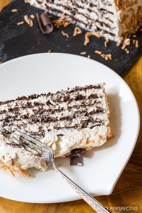 Creamy Kahlua Coconut Icebox Cake Recipe for Valentines Day! Coconut Icebox Cake, Salted Caramel Chocolate Tart, Lt Dan, Kahlua Coffee, Ice Box Cake, Icebox Cake Recipes, Kahlua Coffee Liqueur, Coconut Ice, New Year's Cake