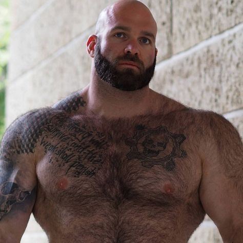 www.instagram.comgschielgerald_thehumanbearhl=fr Chubby Guy Reference, Big Beards Men, Bald Men With Beards, Red Hair Men, Handsome Older Men, Scruffy Men, Big Beards, Lycra Men, Beefy Men