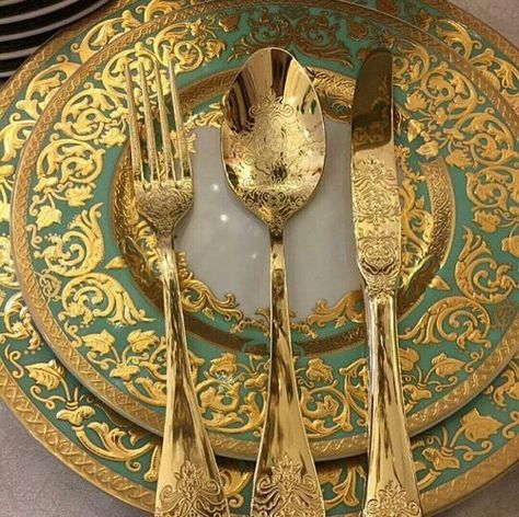 Belle Aesthetic, Luxury Cutlery, Crockery Design, Furniture Design Ideas, Fancy Dishes, Fine Dinnerware, Lux Life, Belle Beauty And The Beast, Disney Princess Modern