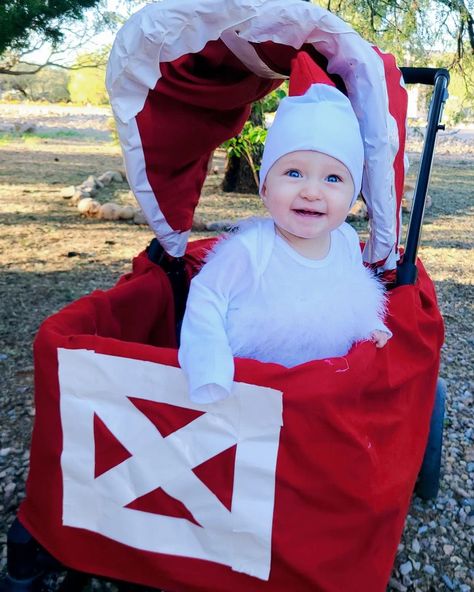 Barn Wagon Halloween Costume, Chicken Family Costume, Chicken Coop Wagon Halloween, Baby Wagon Halloween Costume, Wagon Halloween Ideas, Diy Chicken Costume, Stroller Halloween, Stroller Halloween Costumes, Wagon Halloween Costumes