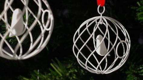 Featured image of 12 Picks from the Shapeways Holiday Gift Guide 2015 3d Printer Jewelry, Jul Diy, Bird Christmas Ornaments, 3d Printing Diy, 3d Printed Jewelry, 3d Printed Objects, Bird Ornaments, 3d Christmas, Holiday Gift Guide