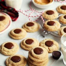 Cookies Peanut Butter, Best Holiday Cookies, Best Christmas Cookie Recipe, Joy The Baker, Love Cookies, Peanut Butter Cookie Dough, Best Christmas Cookies, Cookie Swap, Holiday Cookie Recipes