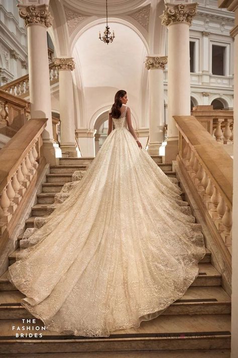 November 1, 2023 – The FashionBrides Long Ball Gown Wedding Dress, Luxury Wedding Ball Gown, Wedding Dress Big Skirt, Ball Gown Wedding Dress With Sleeves, Princess Ballgown Wedding Dresses, Big Wedding Dresses Ball Gown, Wedding Dresses Lace Ballgown Princesses, Lace Wedding Dress Ballgown, Fairytale Wedding Dress Princesses