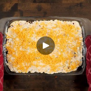 Cattle Drive Casserole | This Cattle Drive Casserole sums up everything we love about comfort food! 

Written recipe: https://12tomatoes.com/cattle-drive-casserole/ | By Homestead Recipes | Twelve tomatoes. Cattle Drive Casserole, Cracked Chicken, Twelve Tomatoes, Homestead Recipes, Ranch Mix, Lasagna Noodles, Cattle Drive, Chicken Lasagna, No Noodle Lasagna