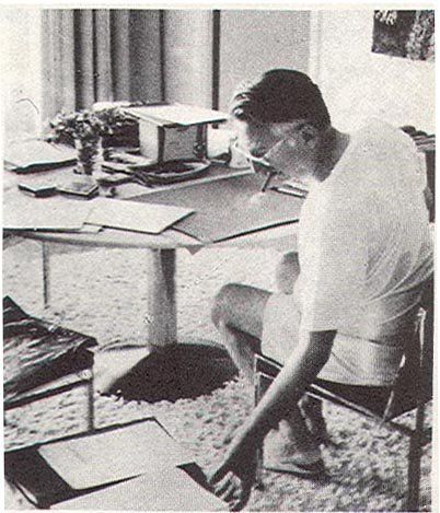 Roland Barthes Roland Barthes, Literary Theory, Creepy Vintage, Writers And Poets, Work Spaces, Art Disney, Book Writer, Literature Books, Work Tools