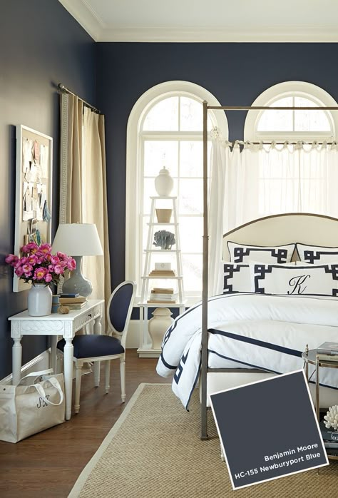 Newbury Port Blue from Benjamin Moore.  Gorgeous navy. Would be great painted on furniture or cabinets as well. Newburyport Blue, Chinoiserie Bedroom, School Bedroom, Asian Home Decor, European Home Decor, Dreamy Bedrooms, Design Del Prodotto, Bedroom Paint, Master Bedrooms