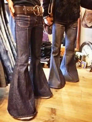 Bell Bottoms Aesthetic, Vintage Bell Bottoms, Vintage Bell, 70s Fashion, True Vintage, Bell Bottoms, Bell Bottom Jeans, Outfit Inspo, Pants