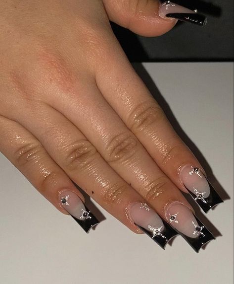 Clear Acrylic Nails With Black Design, Acrylic Nail Designs Coffin Short Black, Partynextdoor Inspired Nails, Aventura Concert Nails, Drip Nail Design Short, Ivan Cornejo Inspired Nails, Black Silver Nails Acrylic, White Silver And Black Nails, Partynextdoor Nails