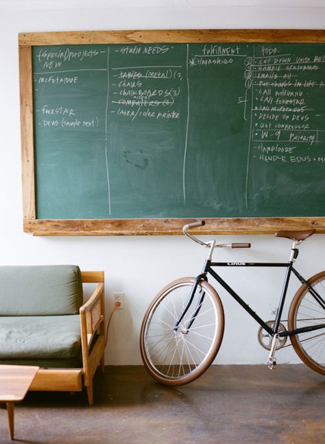 For a kitchen or office. Big A chalkboard Green Chalkboard, Vintage Chalkboard, Framed Chalkboard, My Dream Home, Home Interior, Feng Shui, Interior Inspiration, Declutter, Home Remodeling