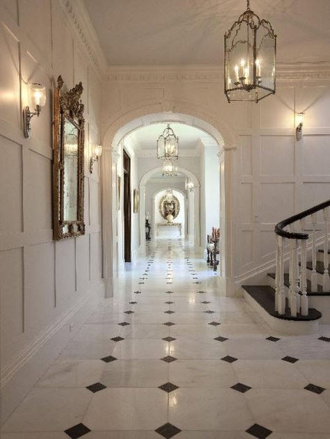 $42.5 Million Colonial Mansion in Santa Barbara California 3 Checkered Flooring, Black And White Hallway, Marble Flooring Design, Foyer Flooring, Hall Flooring, White Marble Floor, Hallway Flooring, Floor Tile Design, Marble Flooring