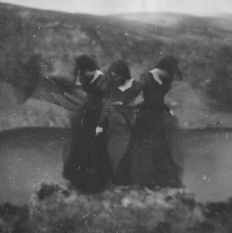 Enigmatic and Bewitching Photographs by Deborah Sheedy – Fubiz Media Eerie Photography, Blurred Vision, Three Women, Witching Hour, Southern Gothic, Witch Magic, Incubus, Season Of The Witch, Witch Aesthetic