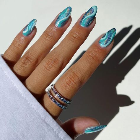 Nails Ocean, Turquoise Nail Designs, Beach Themed Nails, Occasion Nails, Aqua Nails, Teal Nails, Velvet Nails, Turquoise Nails, Pedicure Manicure