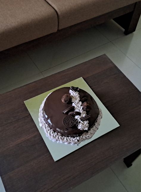 Eggless Dutch Truffle Cake decorated with some oreo biscuits, as this cake is made for an Oreo Lover. Dutch Truffle Cake, Eggless Cakes, Truffle Cake, Oreo Biscuits, Eggless Cake, Cake Truffles, Truffles, Oreo, Biscuits