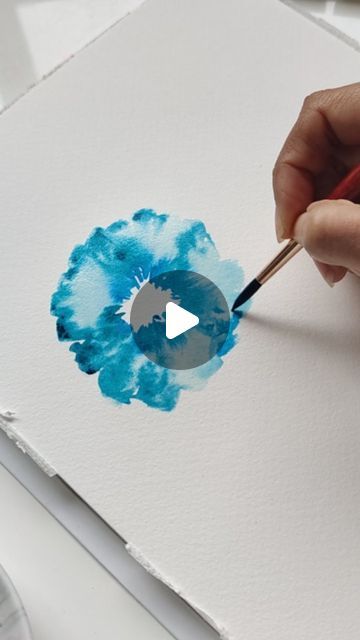 Clarice • Youtube Watercolour Artist & Designer on Instagram: "Have you ever painted flat brush flowers? The flat brush is used for more than just dampening the paper. Do you want a tutorial on how to create these flat brush flowers? Comment 'tutorial' and I will send you the link to the video. 🖌️😊 - - #claricegomesdesigns #learnwatercolor #flatbrushflowers #watercolorflowers" Flat Brush Painting, Learn Watercolor, Brush Painting, Flat Brush, Watercolor Brushes, Watercolor Artist, Brush Strokes, Have You Ever, Watercolor Flowers