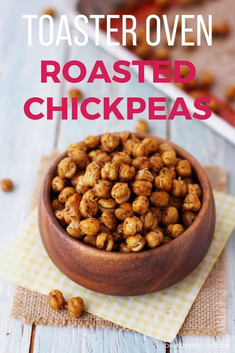 Toaster oven roasted chickpeas are a fun and healthy snack. They're easy to make and are a perfect addition to salads and avocado toasts! Chickpea Snack Recipes, Recipe Chickpeas, Snack Salad, Vegetarian Snack, Chickpea Recipes Roasted, Pasta Healthy, Weight Watcher Desserts, Salad Pasta, Chickpea Recipes