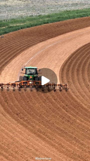 Oobree Martens, Cotton and Peanut Farmer on Instagram: "#agriculture #johndeere #tractor #farm #farmlife" Old John Deere Tractors, John Deere Tractors Farms, Tractor Photos, Agriculture Machinery, Agriculture Tractor, Old Tractors, John Deere Tractors, April 6, Farm Tractor