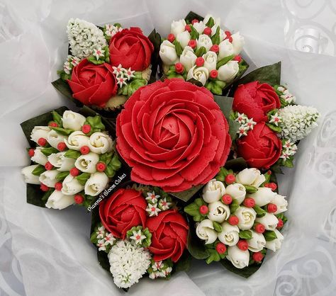 Dianna Rearrick on Instagram: “Red and white sure can make a statement ❤ . . . . . . . . #flowercupcakes #thecakecastle_bakersmansion #floristsandflowers…” Red Cupcake Bouquet, Red And White Cupcakes, Cupcake Flower Bouquets, Cupcake Flowers, Spring Cupcakes, Red Cupcakes, Cupcake Bouquets, Piping Flowers, Buttercream Flower Cake