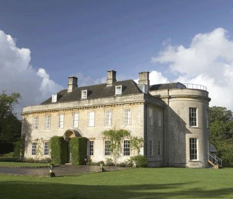 babington-house.gif Regency Architecture, French Country Exterior, Babington House, Amazing Houses, Country House Hotels, Spa Set, Tennis Courts, Manor Houses, Fancy Houses