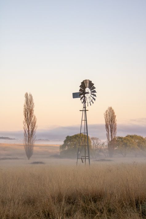 Old Country Aesthetic, Windmill Aesthetic, Country Landscape Photography, Windmill Photography, Country Life Photography, Farm Life Photography, Farm Australia, Rural Aesthetic, Farmhouse Photography