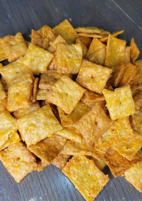 Cheddar Cheese Crackers Made With Fresh Milled Flour - Grains In Small Places Milling Grains, Wheat Berry Recipes, Graham Cracker Butter, Fresh Milled Flour, Cheddar Crackers, Wheat Recipes, Homemade Crackers, No Flour Cookies, Wheat Berries