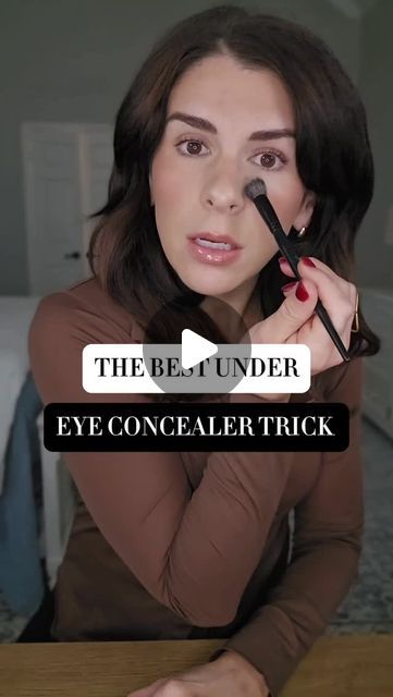 Stop Under Eye Creasing, How To Use Concealer Under Eyes, Bronzer Under Eyes, How To Apply Concealer Under Eyes, How To Use Concealer, Concealer Tips How To Apply, Setting Powder Makeup, Under Eye Creases, Under Eye Setting Powder