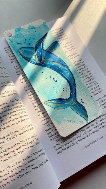 Book Mark Art Ideas, Bookmark Ideas Painting, Painting Ideas For Bookmarks, Bookmarks Inspired By Books, Art Bookmark Ideas, Bookmark Watercolor Painting, Bookmark Art Ideas, Cool Bookmark Ideas, Bookmark Watercolor Ideas