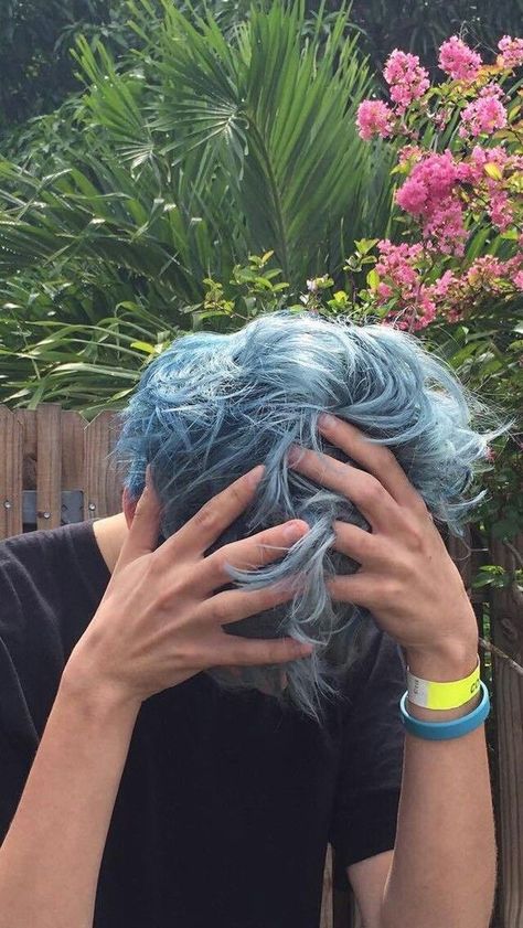 Blue Hair Aesthetic Boy, Blue Hair Guy Aesthetic, Male Blue Hair, Guzma Pokemon, Mens Blue Hair, Boys Blue Hair, Blue Hair Aesthetic, Light Blue Hair, Dye My Hair