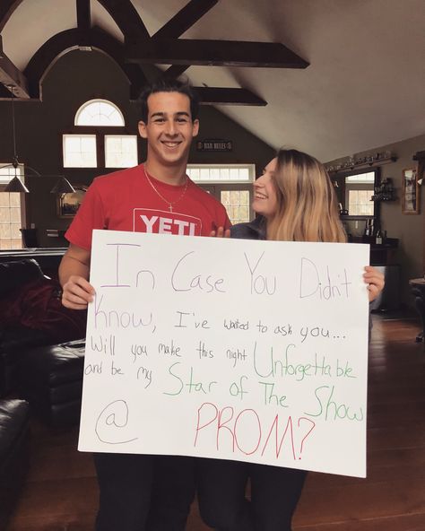 #country #thomasrhett #brettyoung #promposal #countrysongpromposal Country Homecoming Proposal, Creative Prom Proposal Ideas, Sadies Proposal, Cute Promposals, Cute Homecoming Proposals, Cute Prom Proposals, Asking To Prom, Dance Proposal, 50th Birthday Presents