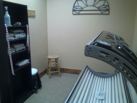 Home Tanning Room Ideas, Tanning Bed Rooms, Tanning Bed Room, Tanning Room Ideas, Tanning Salons, Tan Bedroom, Tanning Studio, Tanning Room, Pale White Skin