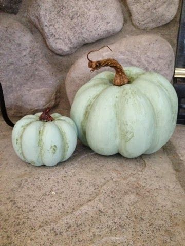 Hands to work, Hearts to God: DIY faux heirloom pumpkins #DIY #heirloompumpkins #fauxpumpkins Heirloom Pumpkins, Fall Dec, Pumpkins Diy, Casper Ghost, Painting Pumpkins, Autumn Green, I Fall To Pieces, Faux Food, Clay Sculpting