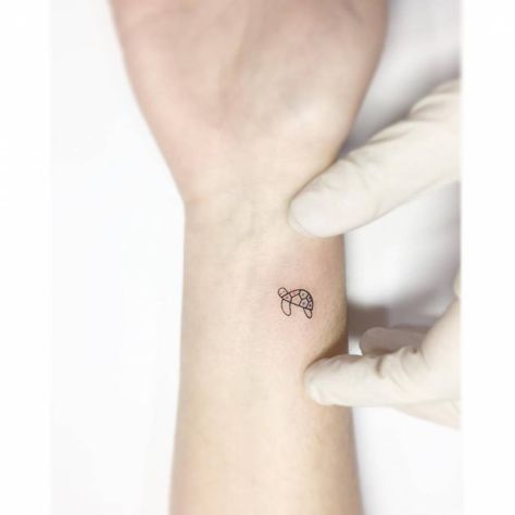 Turtle Tattoo On Wrist, Minimalist Turtle Tattoo, Turtle Tattoo Ideas, Small Turtle Tattoo, Turtle Outline, Tortoise Tattoo, Turtle Silhouette, Turtle Tattoos, Tattoo On Wrist