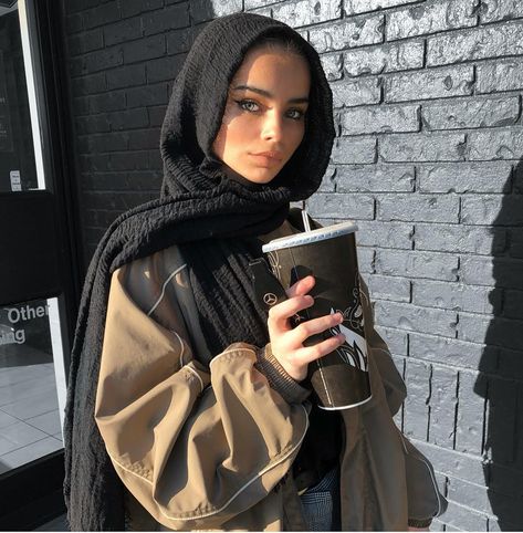 Image may contain: 1 person, phone Aesthetic Hijab Outfit, Hijabi Mode, Hijab Stile, Fashion Profile, Hijab Makeup, Estilo Hijab, Drink Aesthetic, Modern Hijab, Street Hijab Fashion