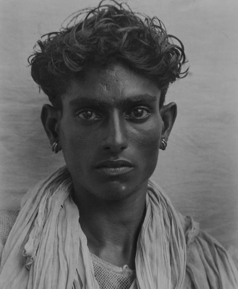 Twitter Male Portrait Reference, Portrait Reference For Artists, Reference Photos Face Black And White, Old Black And White Portraits, Kerala Old Photos, Reference For Artists, Old Man Portrait Black And White, Handsome Indian Men, Men's Portrait Photography