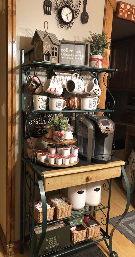 Bakers Rack Coffee Bar Ideas, Bakers Rack Coffee Bar, Bakers Rack Decorating, Coffee Bar Ideas Kitchen, Boho Eclectic Kitchen, Cocoa Station, Coffee Bar Ideas, Coffee Stations, Diy Coffee Bar