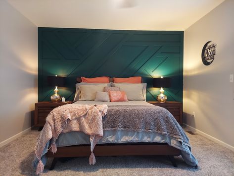 Small master bedroom ideas. Accent wall, deep green accent wall, geometric accent wall Dark Green Textured Wall, Teal Green Accent Wall, Teal Bedroom Accent Wall, Dark Teal Accent Wall Bedroom, Emerald Green Accent Wall Bedroom, Deep Green Accent Wall, Teal Bedroom Accents, Emerald Green Accent Wall, Teal Accent Wall Bedroom