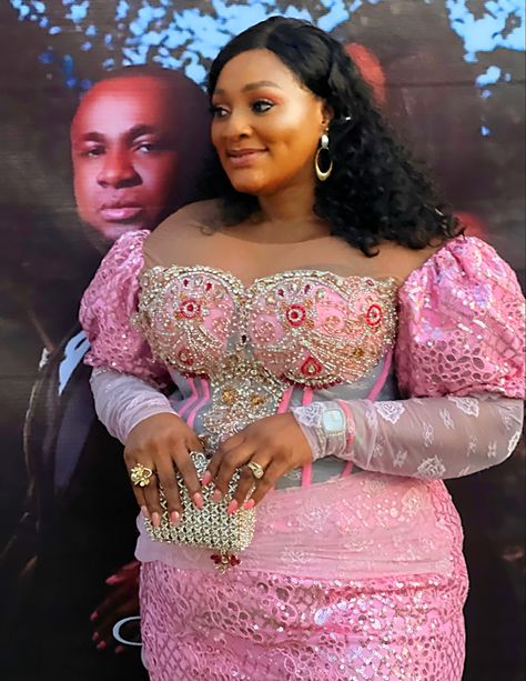 Plus Size Asoebi Styles, Plus Size Asoebi, Asoebi Lace, Asoebi Style, Plus Size Styles, African Lace Styles, Asoebi Styles, Lace Styles, African Lace