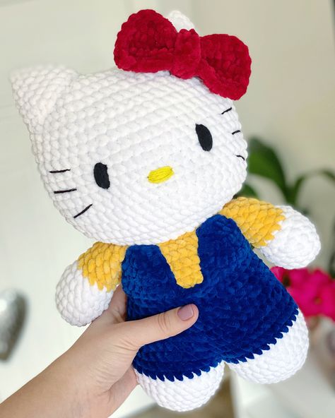 Hello Kitty Pattern – CatCrochets Hello Kitty Amigurumi, Crochet Hello Kitty, Hello Kitty Crochet, Hello Kitty Gifts, Crochet Toys Free Patterns, Crochet Toys Free, Hello Kitty Crafts, Pola Amigurumi, Crochet Amigurumi Free