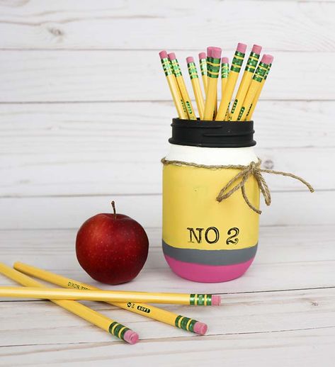 Pencil Mason Jar, Jar Pencil Holder, Towel Sayings, Homemade Teacher Gifts, Easy Stem, Easy Teacher Gifts, Textile Craft, Fun Hats, Dremel Crafts