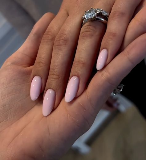 Milky Rose Nails Almond, Short Almond Nail Ideas Natural, Pink Nails Round Shape, Square Vs Almond Nails, Nails Small Almond, Milky Pink Nails Gel, Milky Pink Almond Nails, Milky Pink Nails, Minimalist Manicure