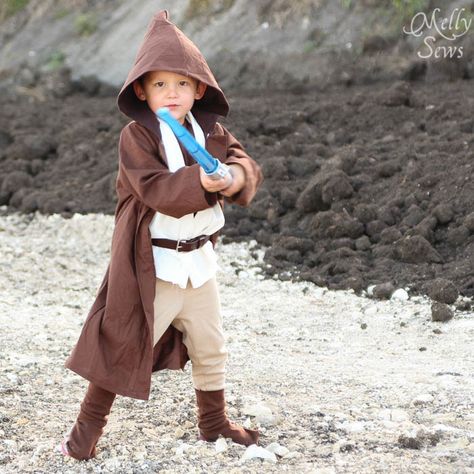 DIY Kids Obi Wan Kenobi Costume - Melly Sews Kids Jedi Costume, Jedi Costume Diy, Kids Star Wars Costumes, Obi Wan Kenobi Costume, Star Wars Costumes Diy, Diy Fantasia, Disfraz Star Wars, Jedi Costume, Melly Sews