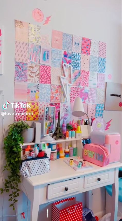 Desk Preppy, Preppy Desk, Desk Inspo, Office Room Decor, Preppy Room, Office Room, Dream Bedroom, Bedroom Inspo, Preppy Outfits