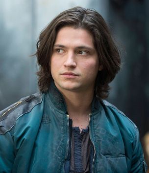 Finn - The 100 Finn The 100, Finn Collins, Thomas Mcdonell, The 100 Poster, The 100 Characters, The 100 Cast, The 100 Show, Leo Dicaprio, Hot Actors