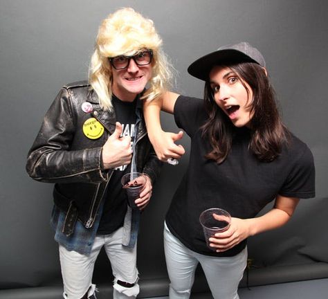 Oh, the '90s. A decade filled with power couples like J. Lo and Puff Daddy, Brad and Gwyneth and… Wayne and Garth. Get ready for Halloween with this '90s ode to coupledom. 90s Couples Costumes, Wayne Campbell, Group Costume Ideas, 90s Couples, 90s Halloween Costumes, Diy Couples Costumes, Couple Costume, 90s Theme, Homemade Costumes