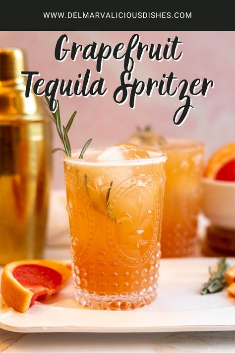 This Rosemary Grapefruit Tequila Spritzer is a tequila lovers' dream and a happy hour hero! This tequila cocktail comes together quickly with just a little prep work! Tequila Spritzer, Spritzer Cocktails, Cranberry Lemonade, Cosmopolitan Recipe, Spritzer Recipes, Espresso Martini Recipe, Rosemary Simple Syrup, Tequila Cocktail, Orange Tea