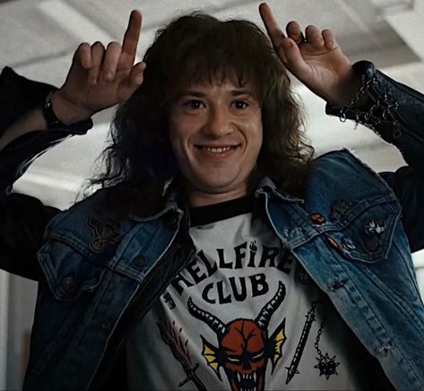 Eddie Munson Icons, Stranger Things Eddie Munson, Eddie Munson Stranger Things, Stranger Things Eddie, Outsiders Imagines, The Outsiders Imagines, Stranger Things Season 4, Joseph Quinn, Stranger Things 4