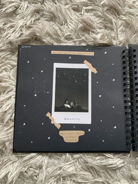 Couples Scrapbook Ideas Boyfriends, Memory Book Ideas Boyfriend, Relationship Scrapbook Ideas Boyfriends, Bf Scrapbook Ideas, Scrapbook Boyfriend, Polaroid Scrapbook, Anniversary Gift Ideas For Him Boyfriend, Black Scrapbook, Boyfriend Scrapbook