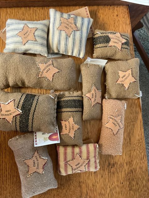 Country Ornaments, Pillow Ticking, Pillow Tucks, American Flag Pillow, Decorative Bowl Filler, Americana Crafts, Country Pillows, Star Fabric, Christmas Bowl